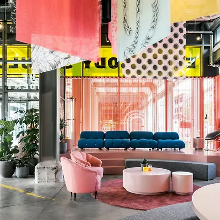 Hotell The Social Hub Maastricht