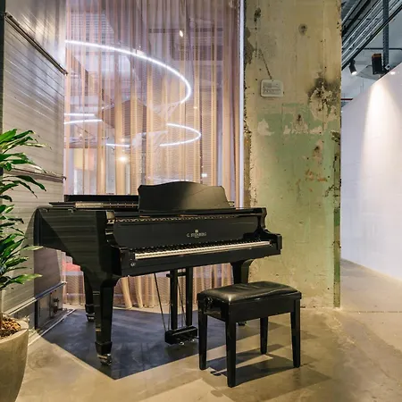 The Social Hub Hotel