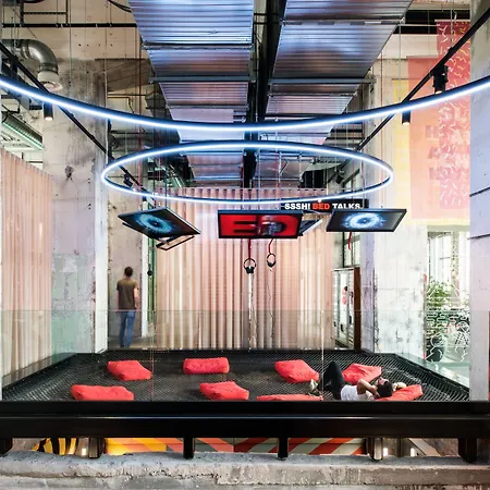 Szálloda The Social Hub 4*