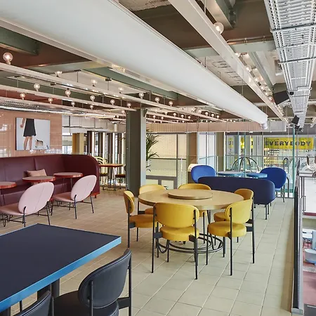 The Social Hub 4* Μάαστριχτ