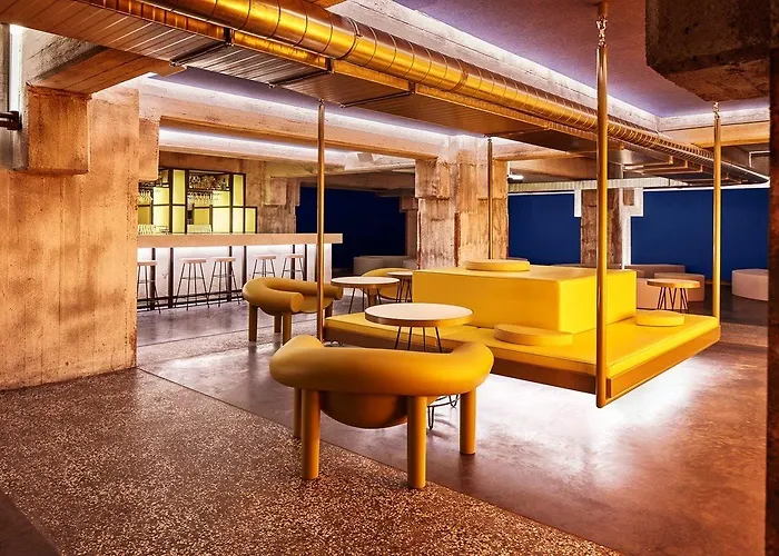 Hotel The Social Hub 4*