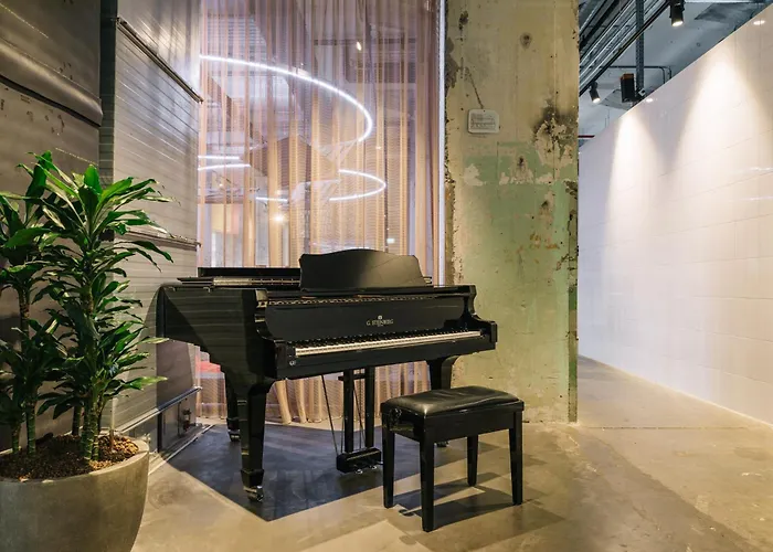 The Social Hub Hotel