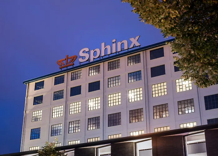 The Social Hub מלון 4*