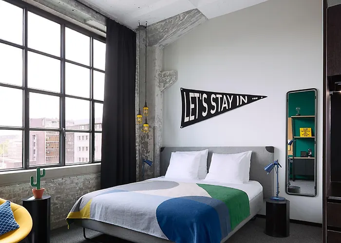 Hotel The Social Hub 4*